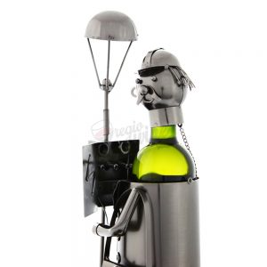 Kovový stojan na víno s motívom Elektrikár s lamopou, Promitor Vinorum | regioWine