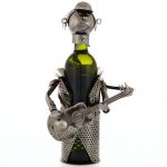 Kovový stojan na víno s motívom Gitarista, Promitor Vinorum | regioWine
