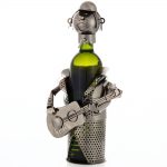 Kovový stojan na víno s motívom Gitarista, Promitor Vinorum | regioWine