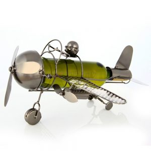 Kovový stojan na víno s motívom Lietadlo s pilotom, Promitor Vinorum | regioWine