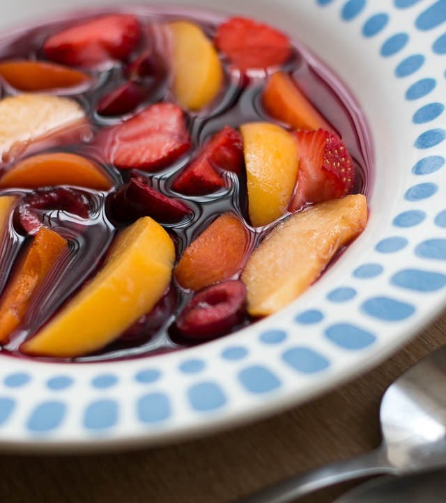 Ovocný šalát s vínom | regioWine