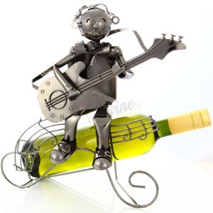 Kovový stojan na víno s motívom Sediaci gitarista, Promitor Vinorum | regioWine
